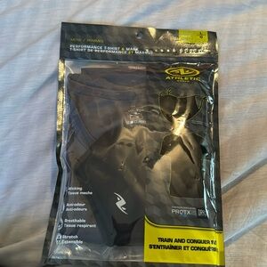 Performance Tee and mask Set